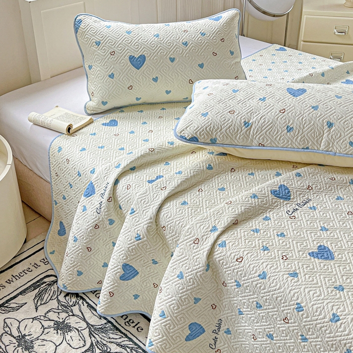 91家纺网 家纺一手货源 找家纺 羽爱家纺 2025新款A类双面印花全棉水洗床盖套件-三件套 心相印