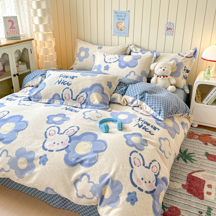 91家纺网 家纺一手货源 找家纺 曼之夏 2025新款原棉加厚磨毛印花四件套 布鲁兔