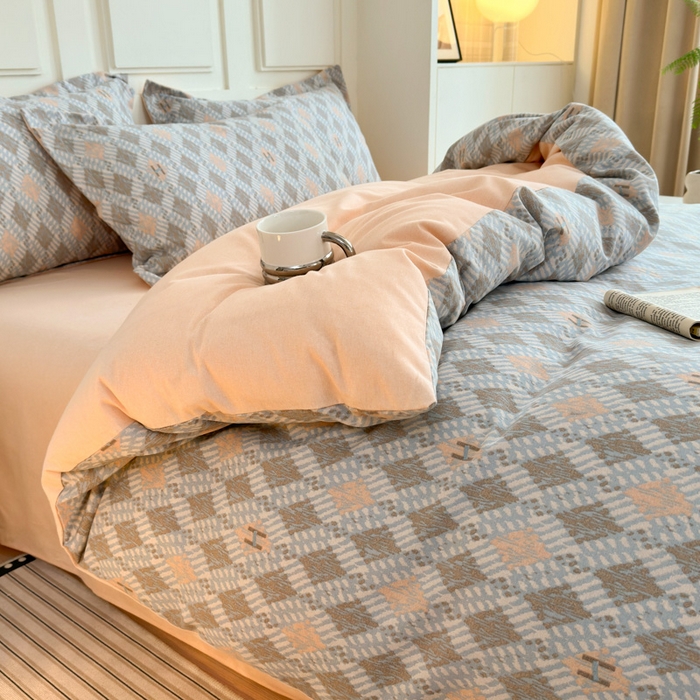 91家纺网 家纺一手货源 找家纺 曼之夏 2025新款原棉加厚磨毛印花四件套 大都会