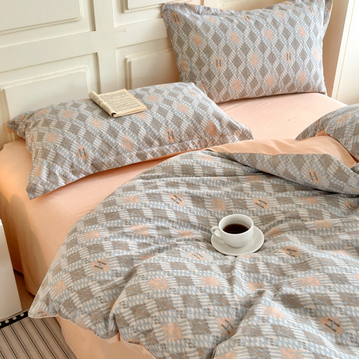 91家纺网 家纺一手货源 找家纺 曼之夏 2025新款原棉加厚磨毛印花四件套 大都会