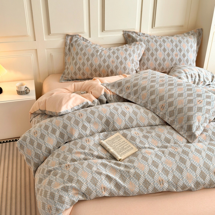 91家纺网 家纺一手货源 找家纺 曼之夏 2025新款原棉加厚磨毛印花四件套 大都会