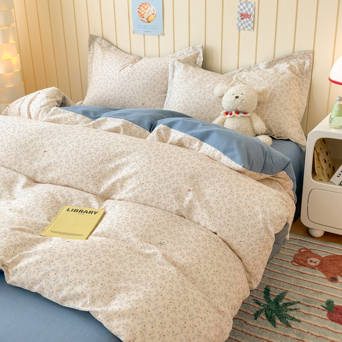 91家纺网 家纺一手货源 找家纺 曼之夏 2025新款原棉加厚磨毛印花四件套 麦琪熊