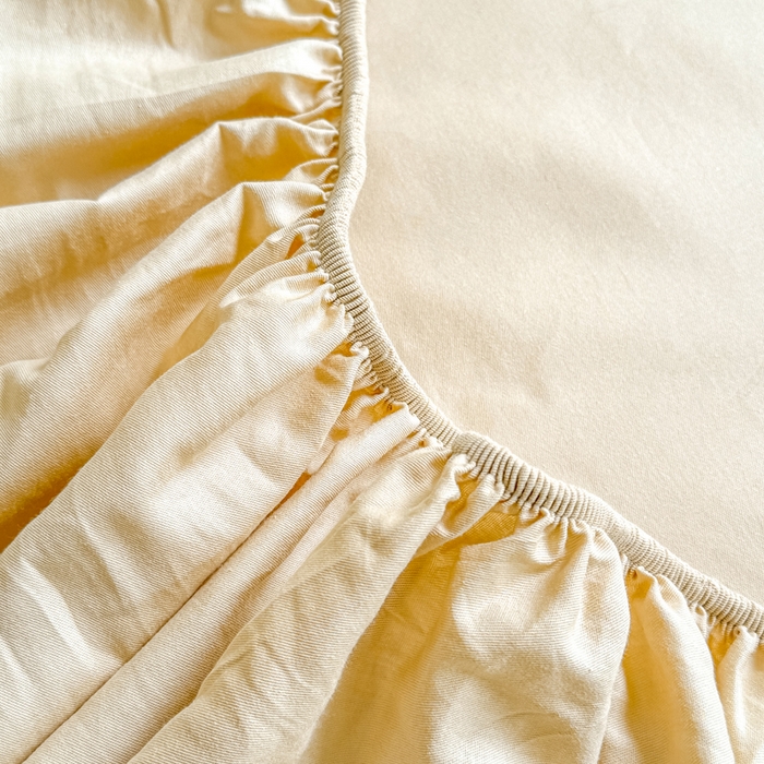 91家纺网 家纺一手货源 找家纺 凡客家居 2025新款全棉纯色简约床笠系列 奶茶