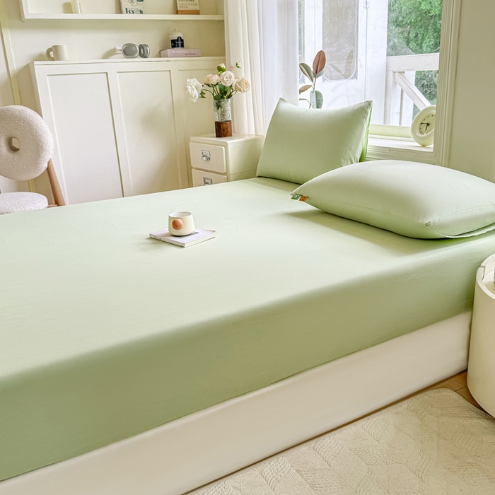 91家纺网 家纺一手货源 找家纺 凡客家居 2025新款全棉纯色简约床笠系列 嫩芽绿