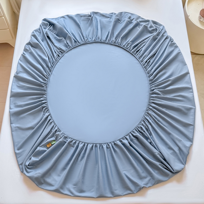 91家纺网 家纺一手货源 找家纺 凡客家居 2025新款全棉纯色简约床笠系列 蔚蓝