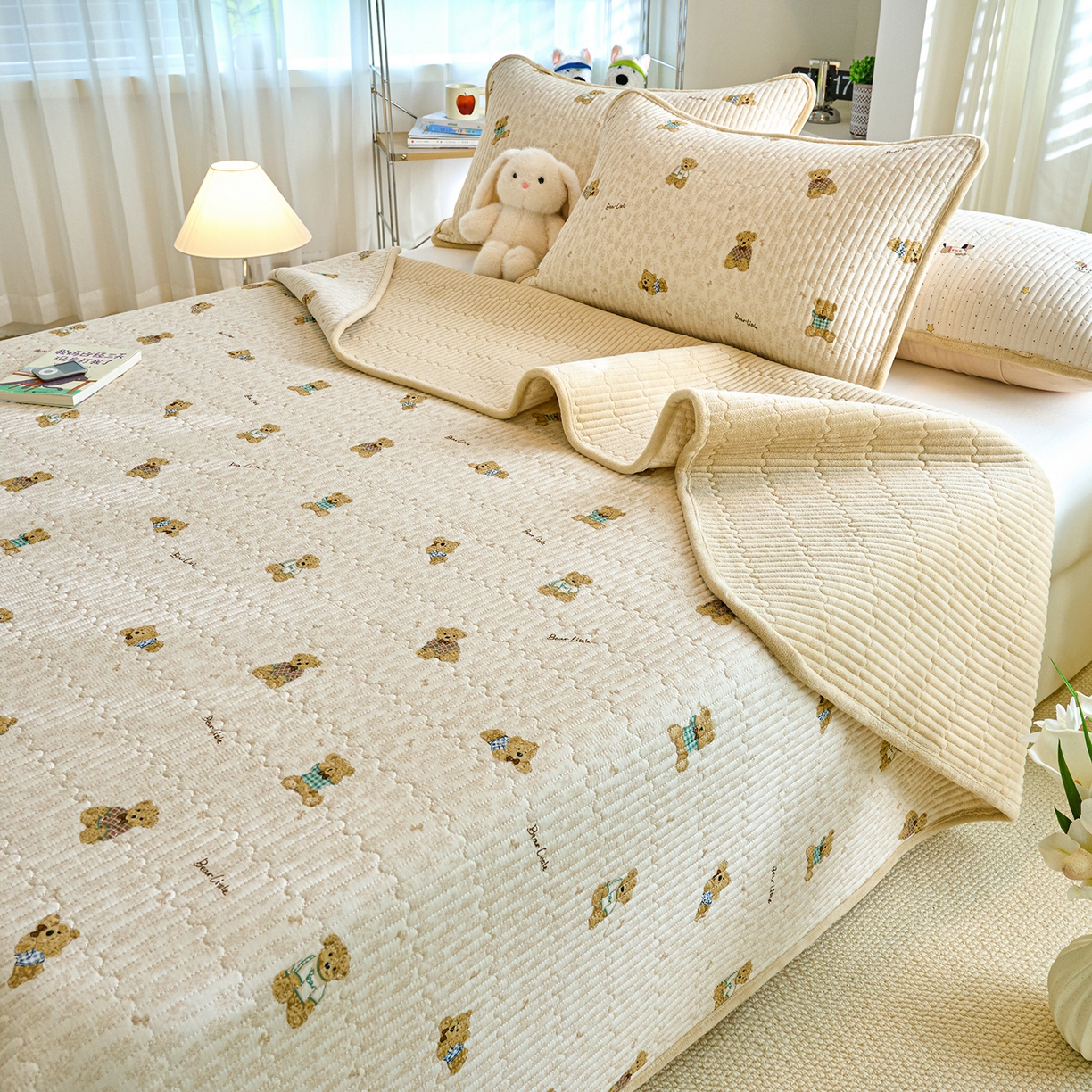 91家纺网 家纺一手货源 找家纺 X猫先生 2025新品棉加绒床盖一面全棉一面牛奶绒床盖炕盖加厚床单床垫四季款 趴趴熊（A棉B绒）