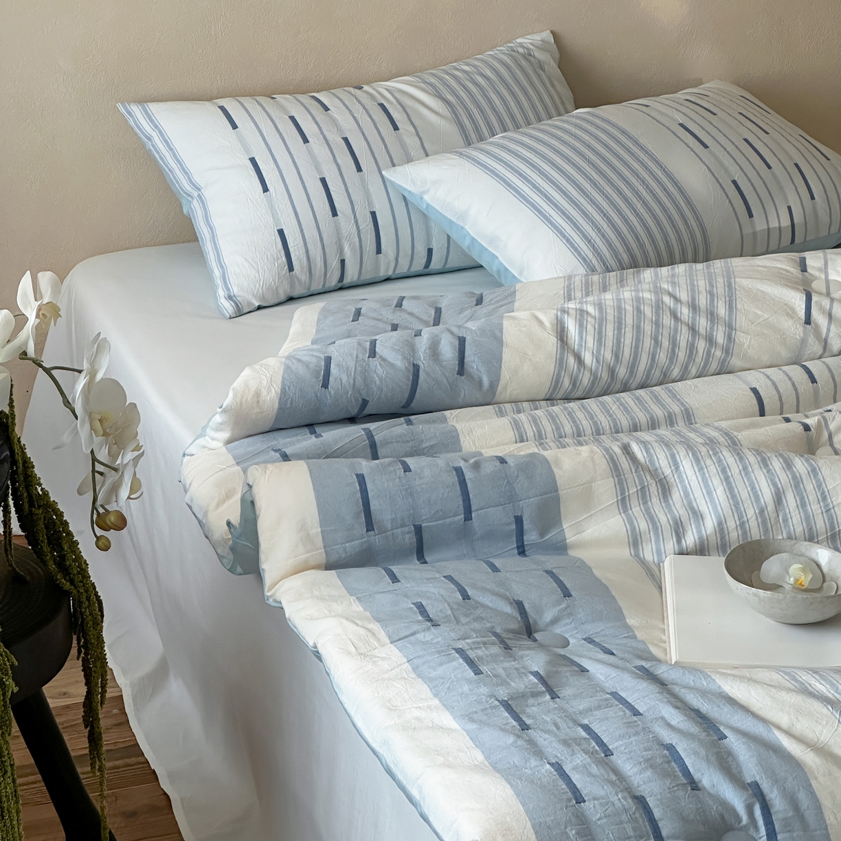 91家纺网 家纺一手货源 找家纺 （总）一加一 2025新款全棉色织简约风艾阳绒抗菌被芯