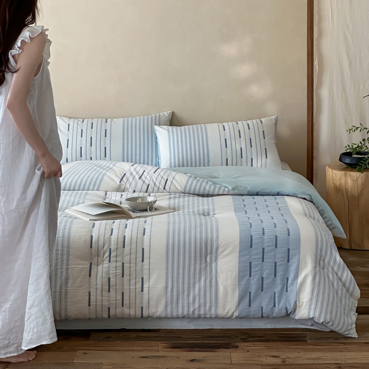 91家纺网 家纺一手货源 找家纺 （总）一加一 2025新款全棉色织简约风艾阳绒抗菌被芯