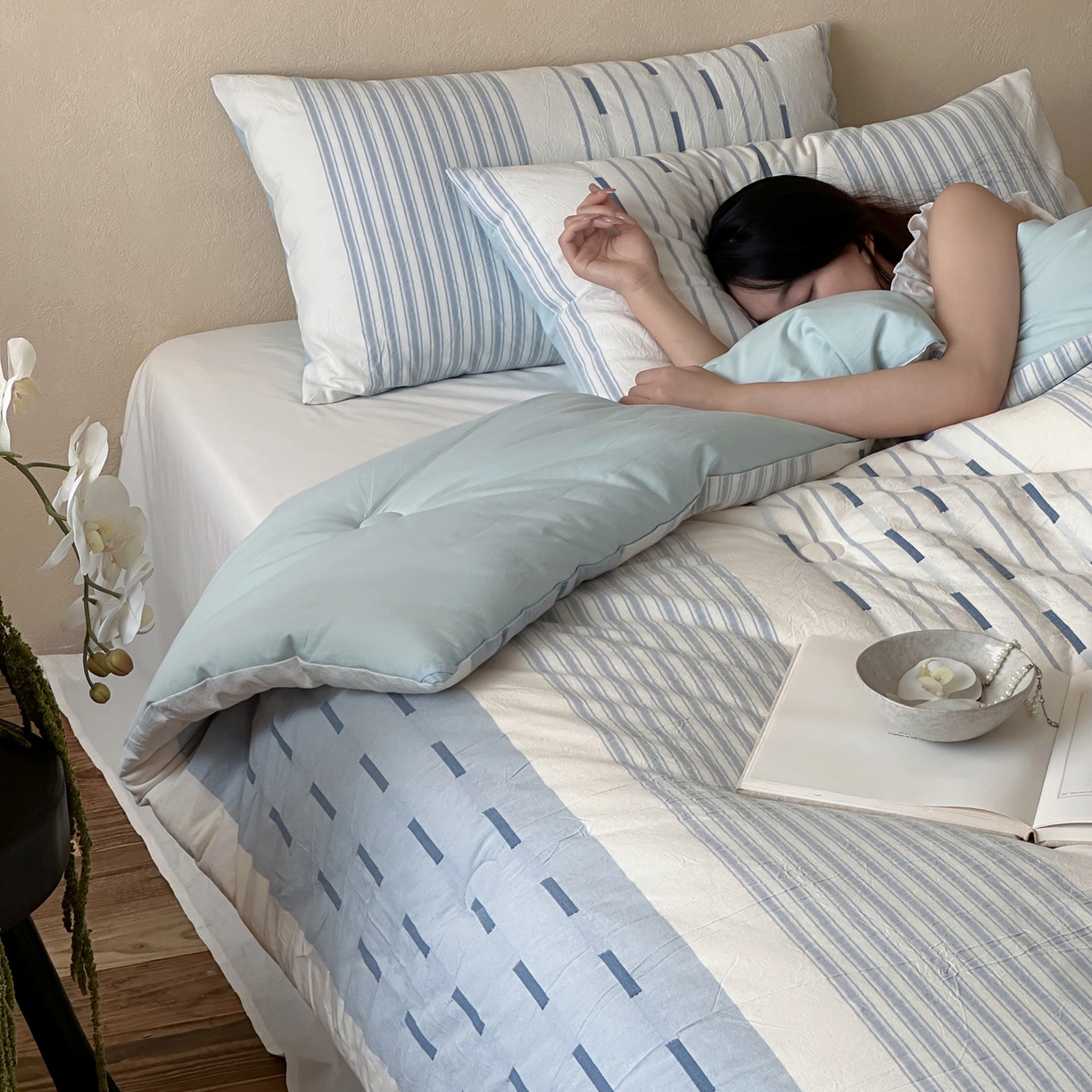 91家纺网 家纺一手货源 找家纺 （总）一加一 2025新款全棉色织简约风艾阳绒抗菌被芯