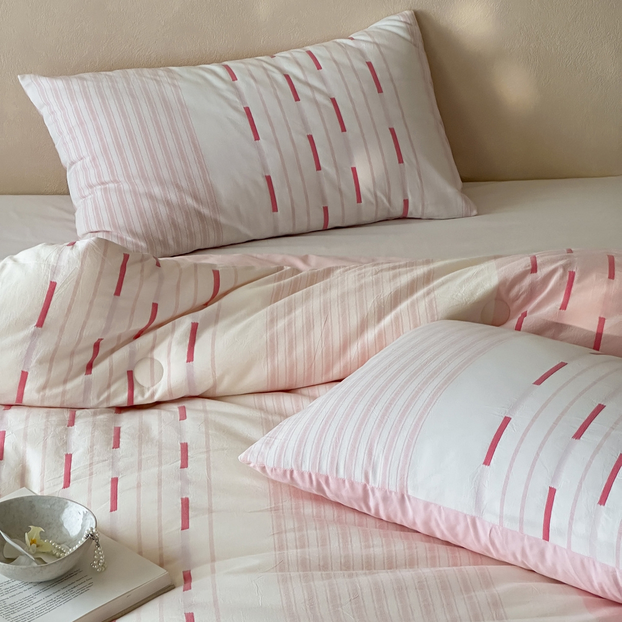 91家纺网 家纺一手货源 找家纺 一加一 2025新款全棉色织简约风艾阳绒抗菌被芯 桃之夭天