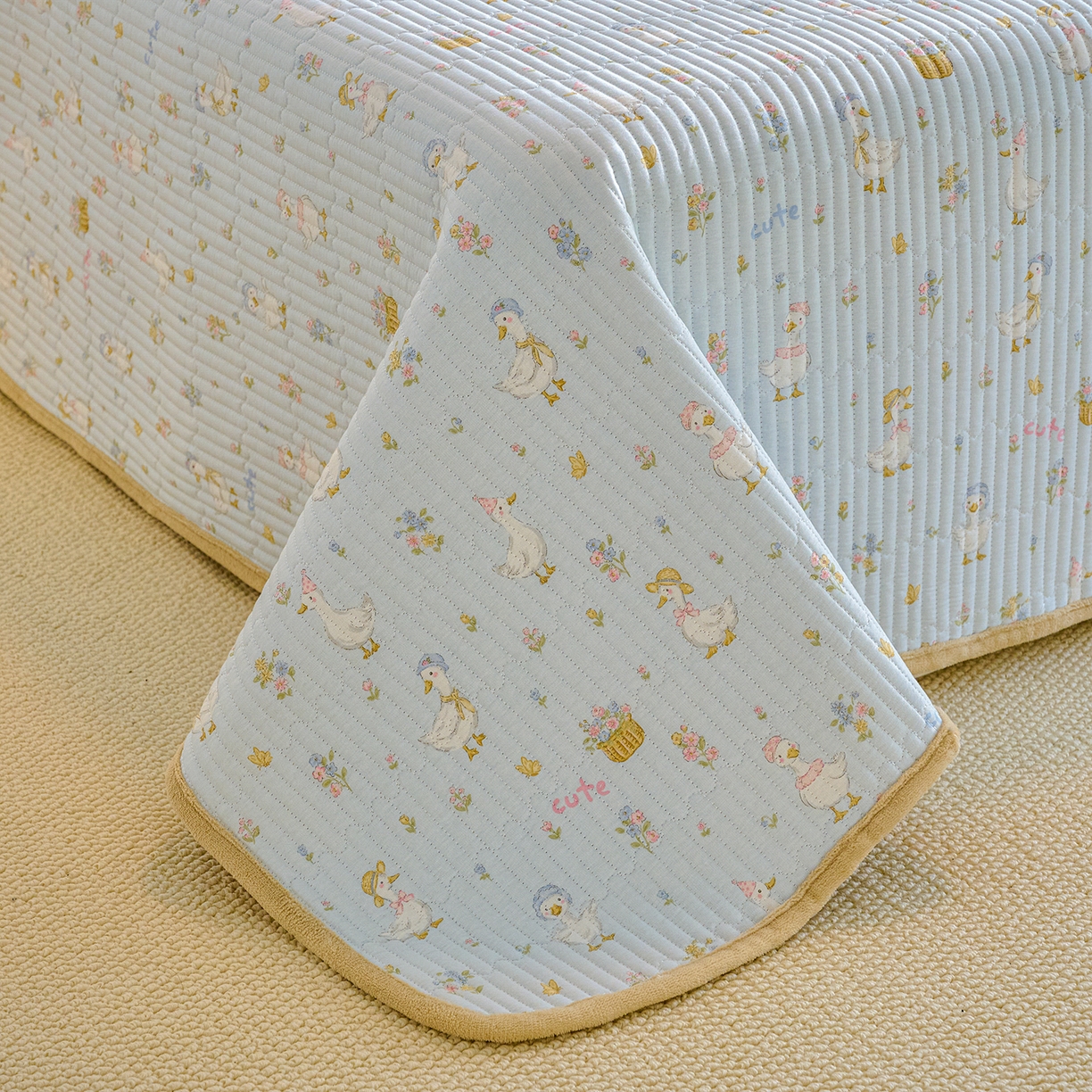 91家纺网 家纺一手货源 找家纺 X猫先生 2025新品棉加绒床盖一面全棉一面牛奶绒床盖炕盖加厚床单床垫四季款 萌萌鸭（A棉B绒）