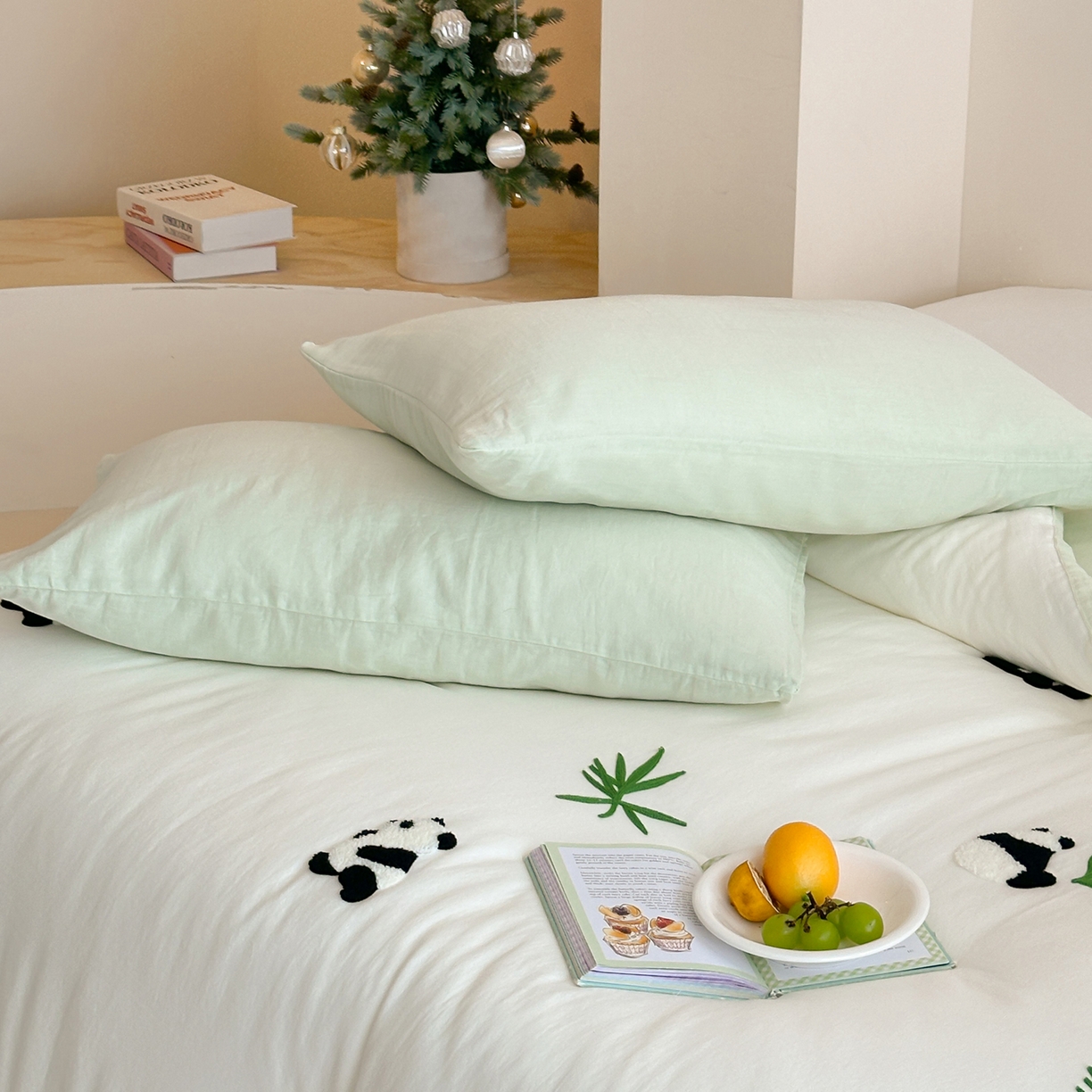 91家纺网 家纺一手货源 找家纺 一加一 2025新款全棉双层皱皱纱毛巾绣抗菌大豆被芯 熊猫派对