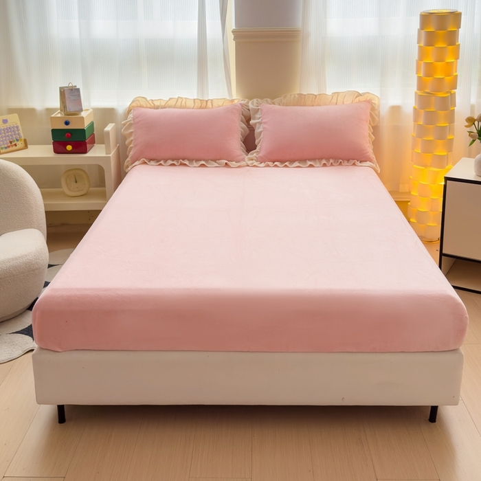 91家纺网 家纺一手货源 找家纺 睡美人 2025新款亲肤舒适牛奶绒单品系列单床笠单品床笠单件床笠 公主粉