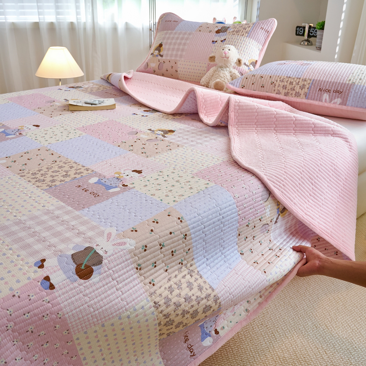 91家纺网 家纺一手货源 找家纺 X猫先生 2025新品棉加绒床盖一面全棉一面牛奶绒床盖炕盖加厚床单床垫四季款 丹麦女孩（A面B绒）