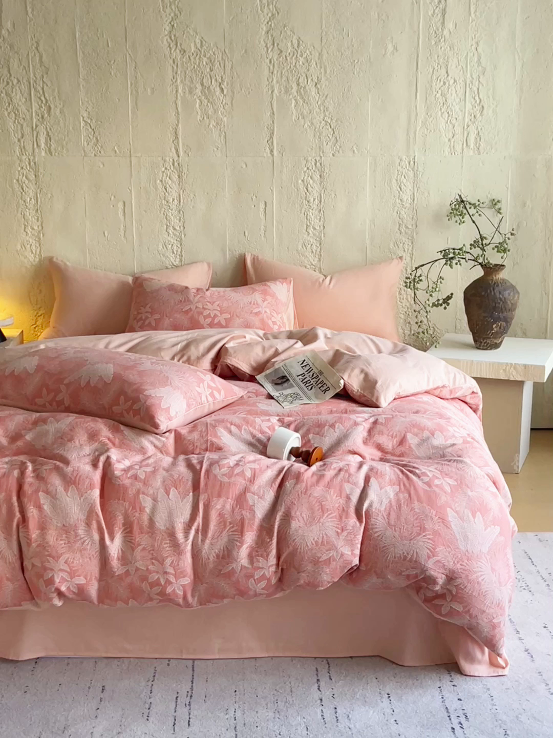 91家纺网 家纺一手货源 找家纺 佰亿莱 2026新款棉麻双层纱四件套 云木林-粉