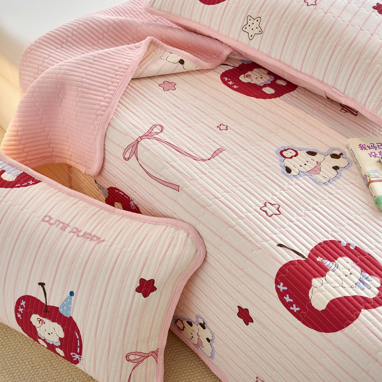 91家纺网 家纺一手货源 找家纺 X猫先生 2025新品棉加绒床盖一面全棉一面牛奶绒床盖炕盖加厚床单床垫四季款 甜心苹果派对（A棉B绒）