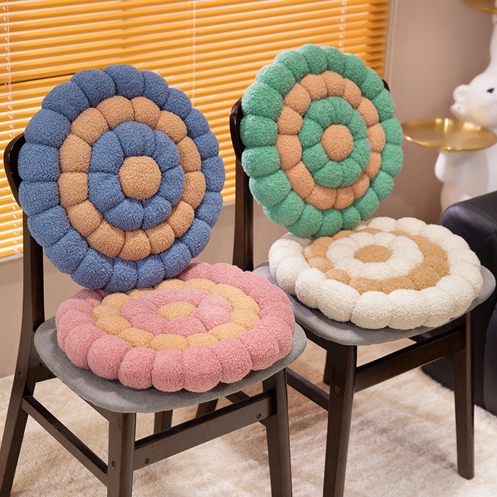91家纺网 家纺一手货源 找家纺 （总）李帅家居 新款简约甜圈编织饼干坐垫抱枕靠垫拍照道具泰迪绒椅子垫