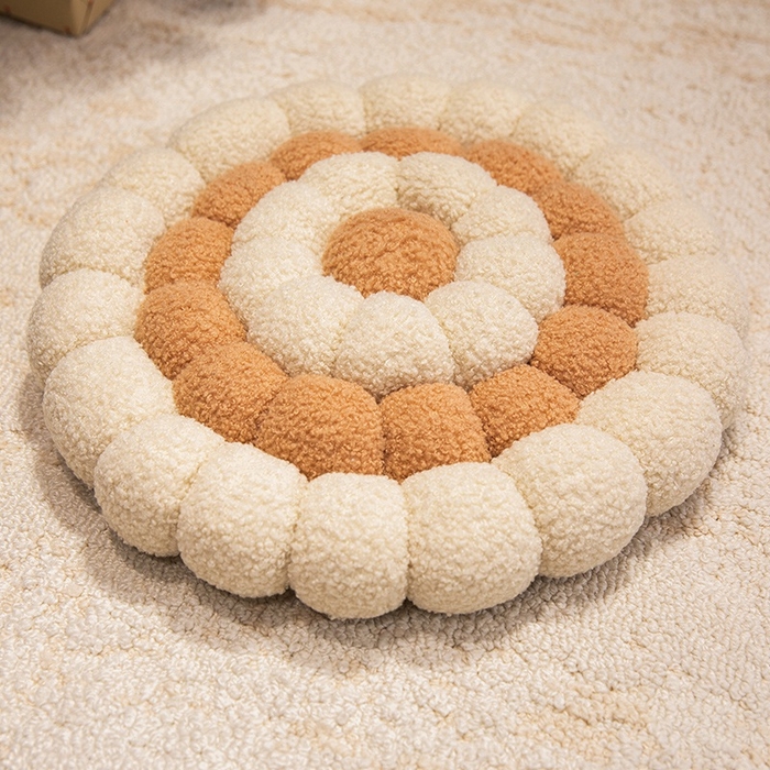 91家纺网 家纺一手货源 找家纺 （总）李帅家居 新款简约甜圈编织饼干坐垫抱枕靠垫拍照道具泰迪绒椅子垫