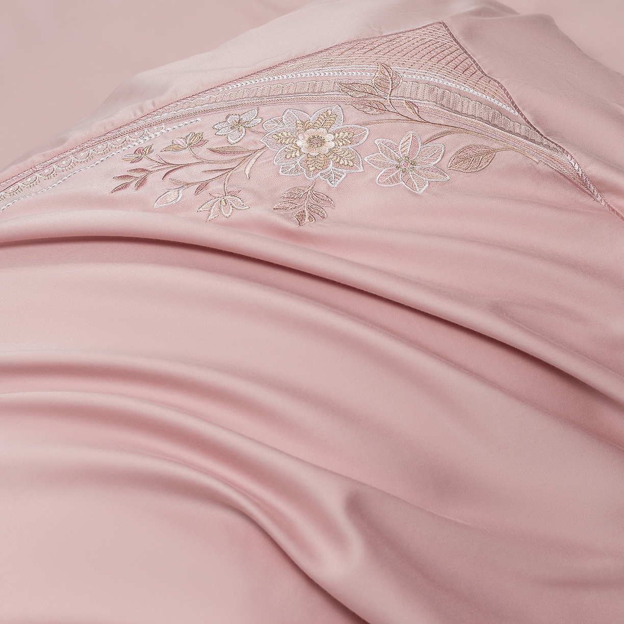 91家纺网 家纺一手货源 找家纺 高大尚婚庆馆 2025新款磨毛四件套-梦语 梦语-落樱粉