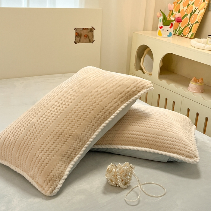 91家纺网 家纺一手货源 找家纺 酱子 2025新款成品提花包边牛奶绒四件套 提花-杏灰