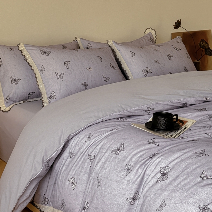 91家纺网 家纺一手货源 找家纺 舒慕家纺 2025新款全棉磨毛花边赫本风磨毛四件套（送高端包装） 梦蝶-紫