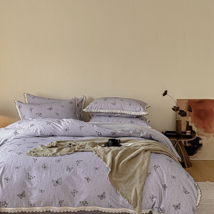 91家纺网 家纺一手货源 找家纺 舒慕家纺 2025新款全棉磨毛花边赫本风磨毛四件套（送高端包装） 梦蝶-紫