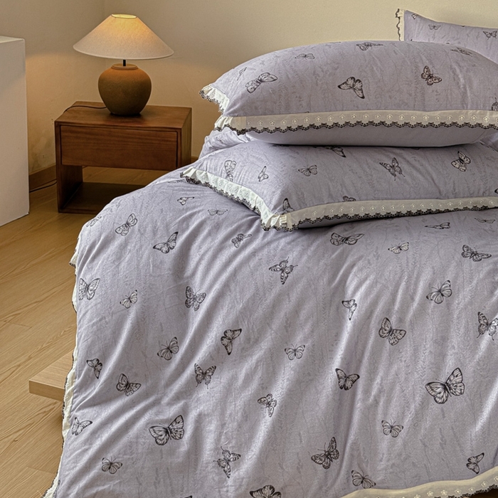 91家纺网 家纺一手货源 找家纺 舒慕家纺 2025新款全棉磨毛花边赫本风磨毛四件套（送高端包装） 梦蝶-紫