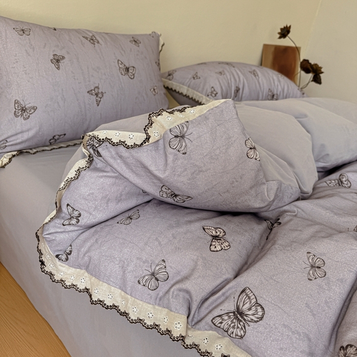 91家纺网 家纺一手货源 找家纺 舒慕家纺 2025新款全棉磨毛花边赫本风磨毛四件套（送高端包装） 梦蝶-紫