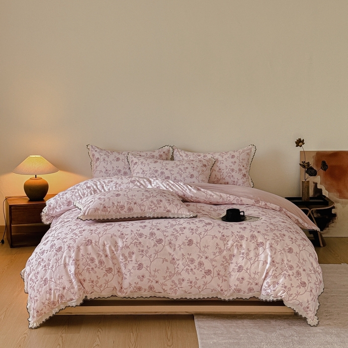 91家纺网 家纺一手货源 找家纺 （总）舒慕家纺 2025新款全棉磨毛花边赫本风磨毛四件套（送高端包装）