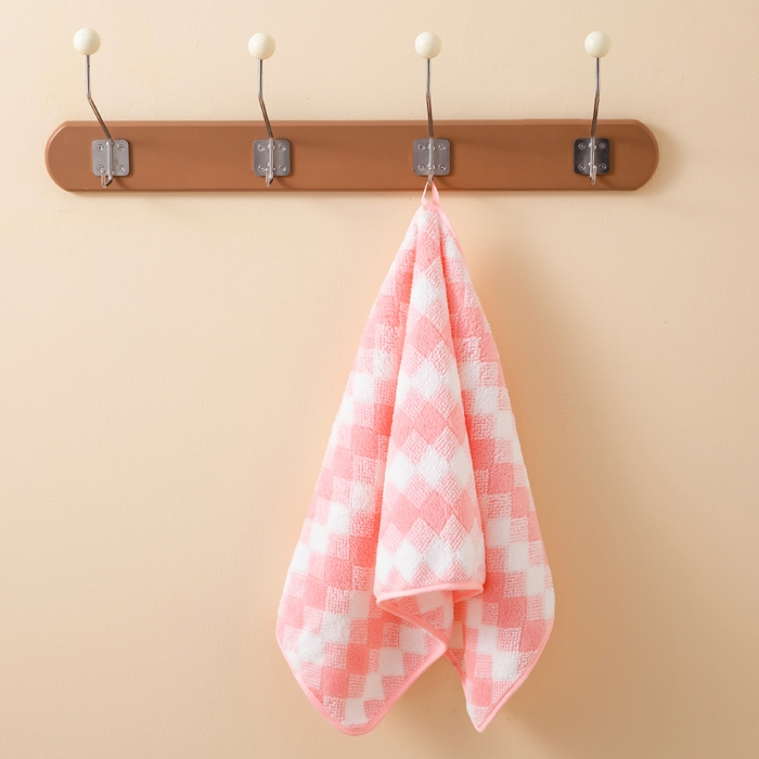 91家纺网 家纺一手货源 找家纺 彩虹毛巾 加厚珊瑚绒毛巾浴巾套装三色格珊瑚绒吸水干发巾跨境外贸毛巾浴巾两件套女生洗澡毛浴巾方巾毛巾浴巾三件套 70*140cm浴巾-粉白2条装 均码