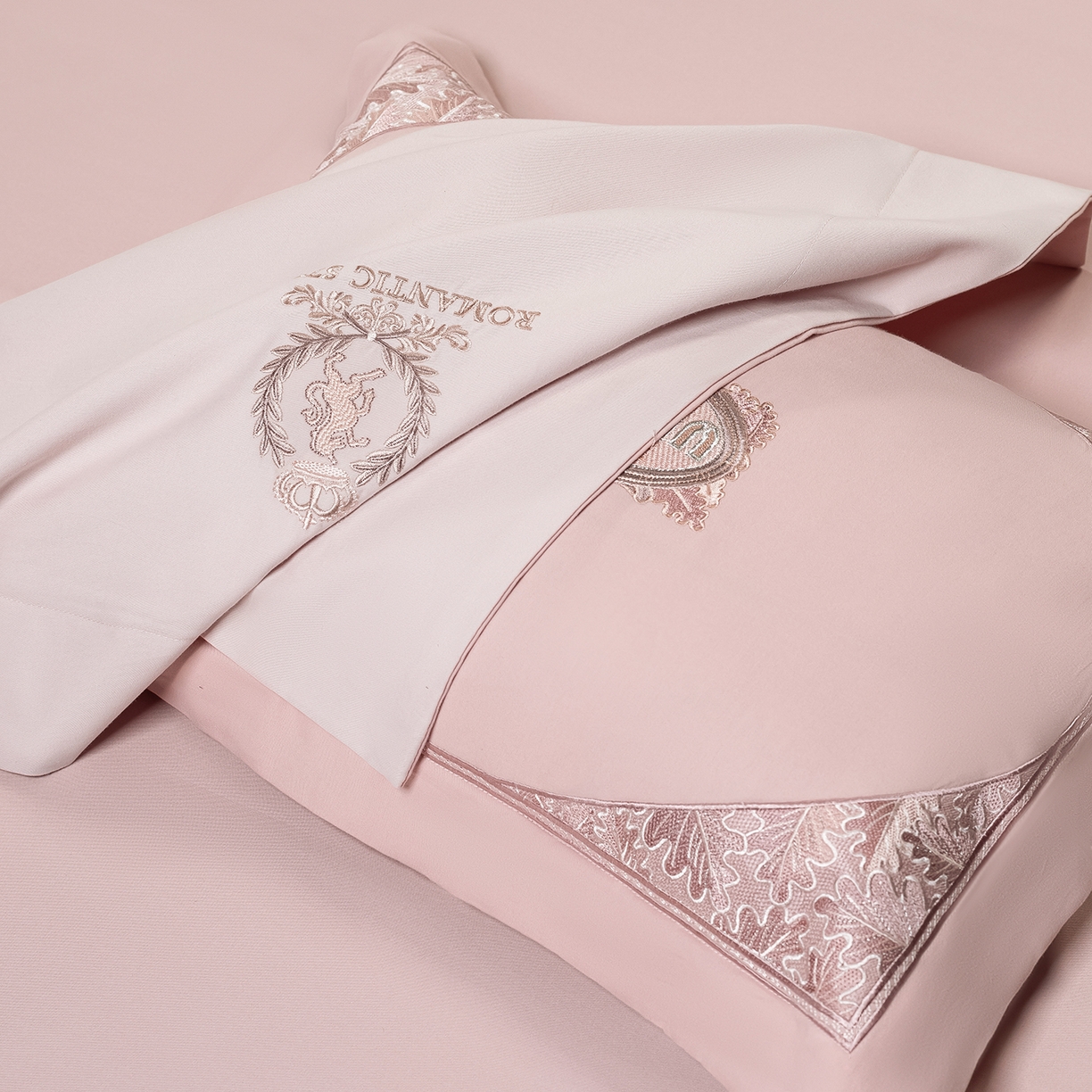 91家纺网 家纺一手货源 找家纺 高大尚婚庆馆 2025新款长绒棉磨毛四件套-贝罗 贝罗-落樱粉