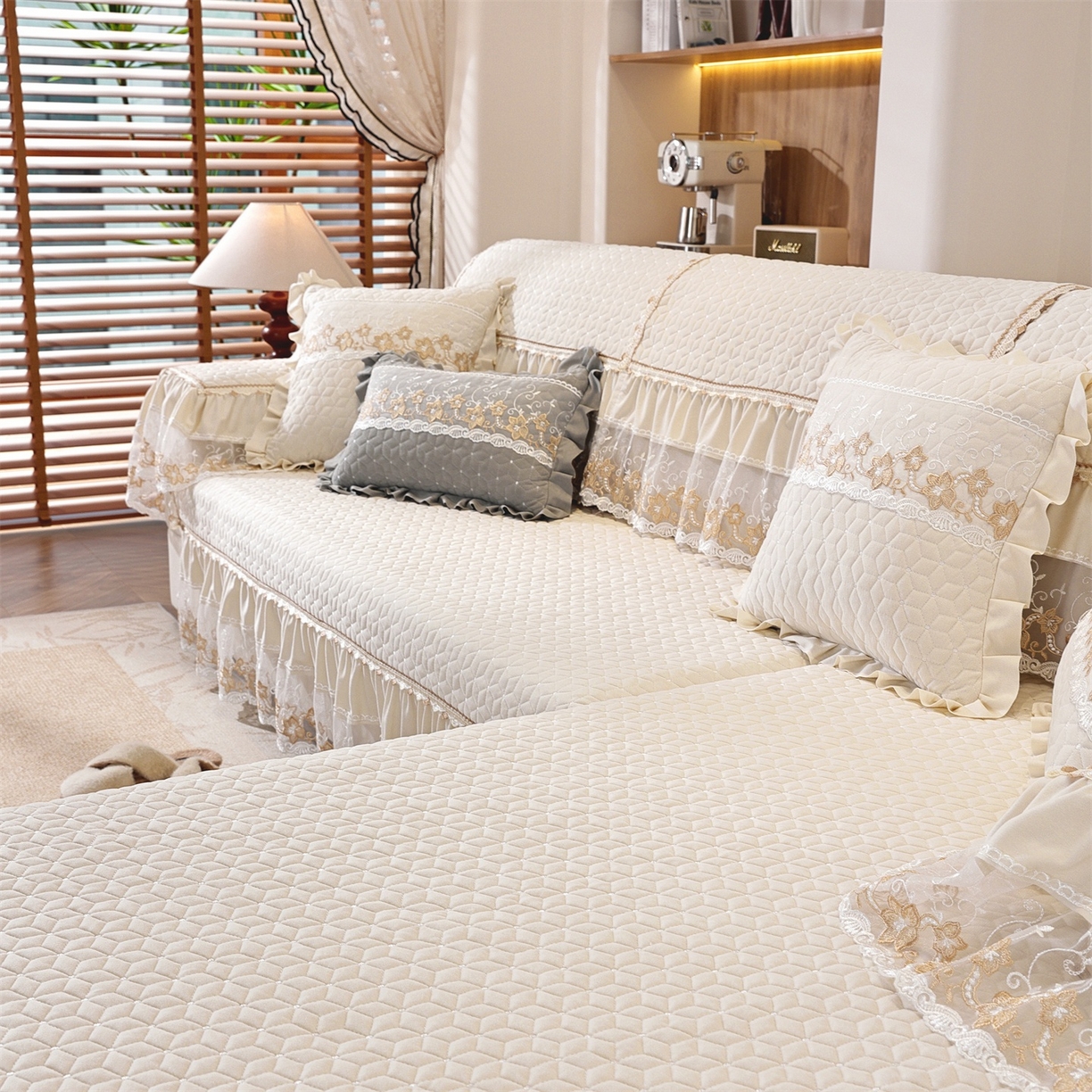 91家纺网 家纺一手货源 找家纺 共鸣沙发垫 2025新款羊毛尼沙发垫 羊毛尼米色