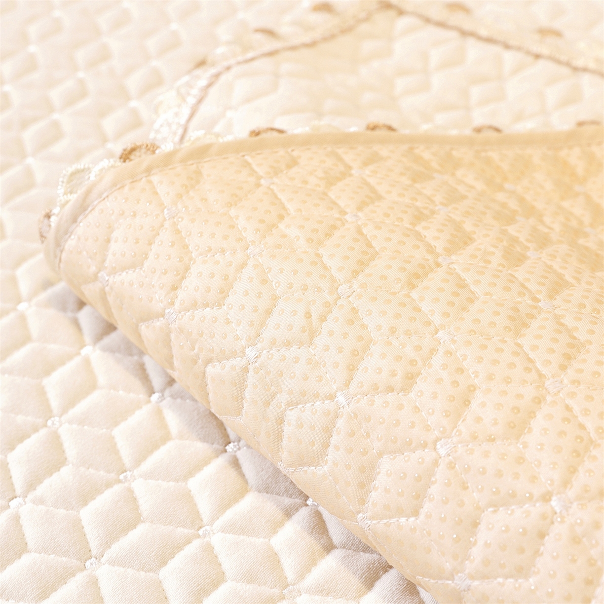 91家纺网 家纺一手货源 找家纺 共鸣沙发垫 2025新款羊毛尼沙发垫 羊毛尼米色