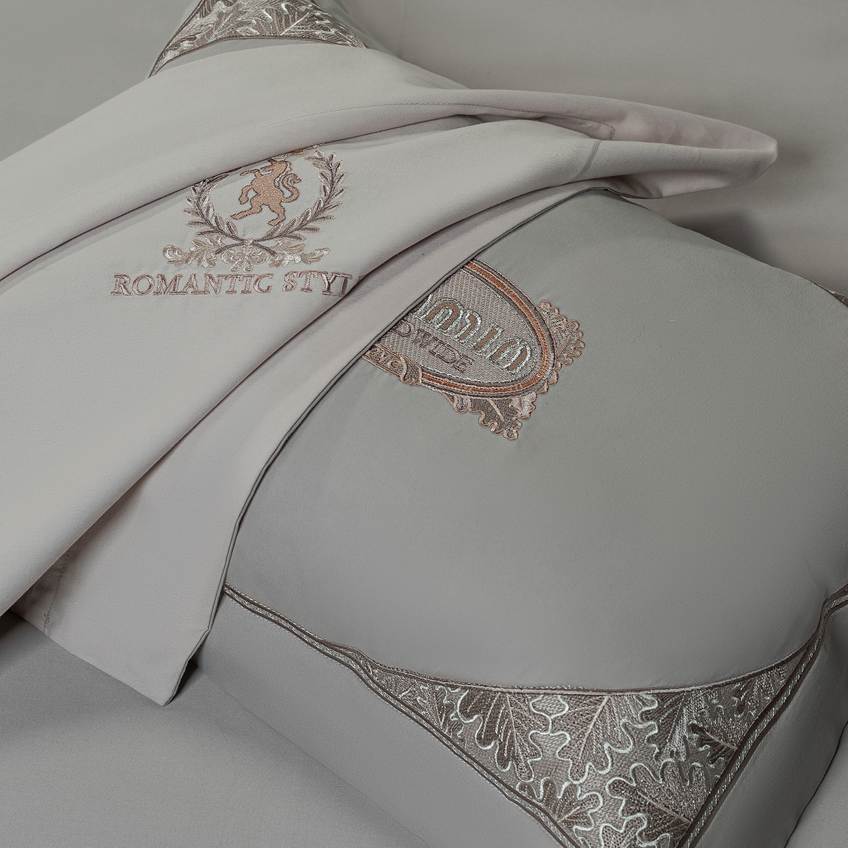 91家纺网 家纺一手货源 找家纺 高大尚婚庆馆 2025新款长绒棉磨毛四件套-贝罗 贝罗-绅士灰