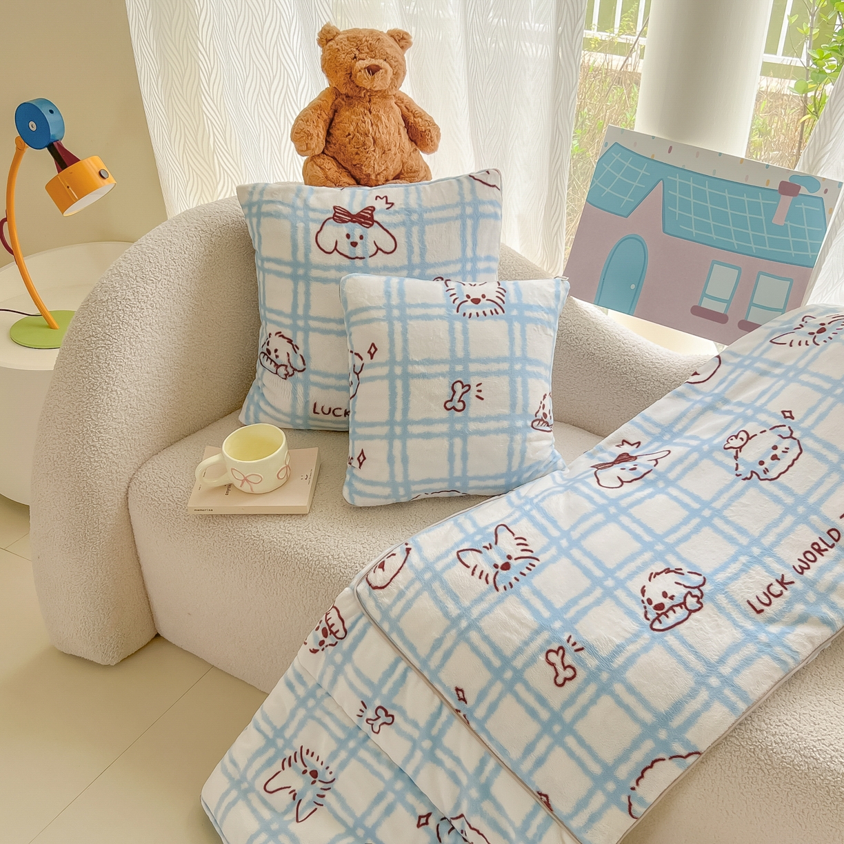 91家纺网 家纺一手货源 找家纺 （总）番茄+ 2025新款牛奶绒卡通印花抱枕被