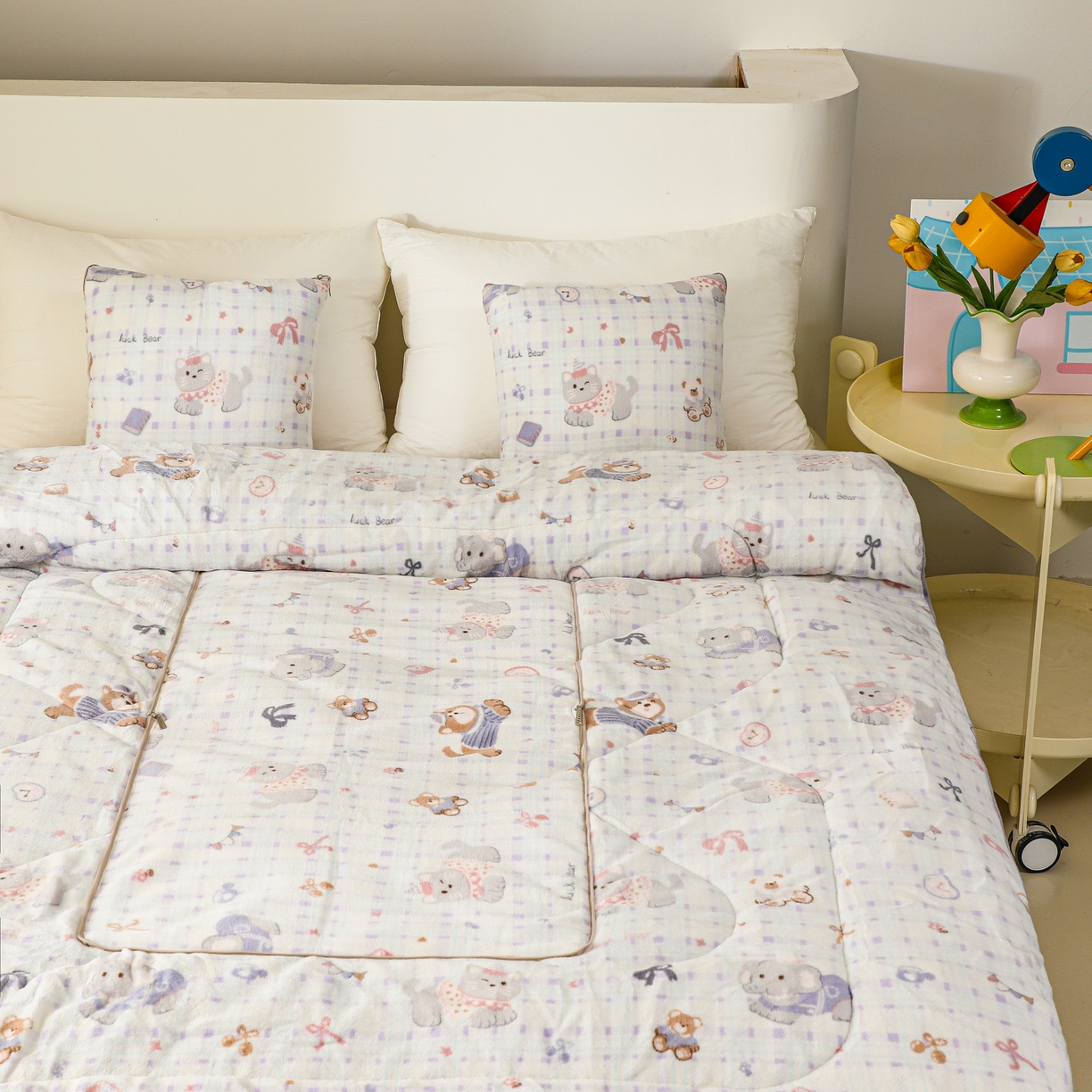 番茄+ 2025新款牛奶绒卡通印花抱枕被 小象与猫咪