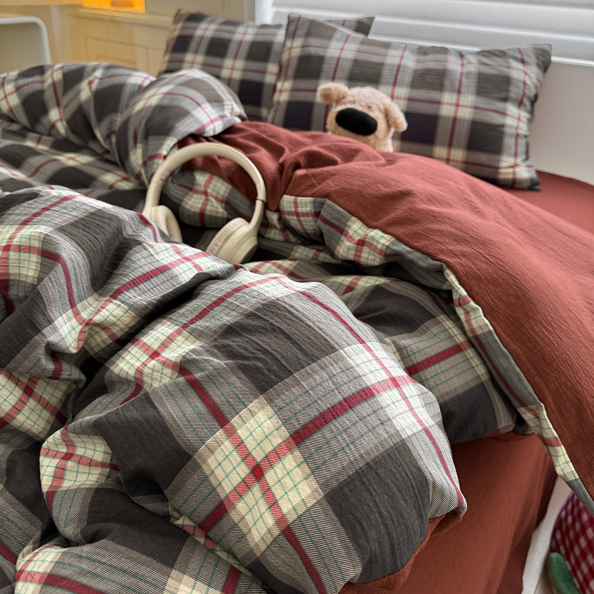 91家纺网 家纺一手货源 找家纺 水墨江南 2025新款云感双层纱印花四件套 苏格兰格