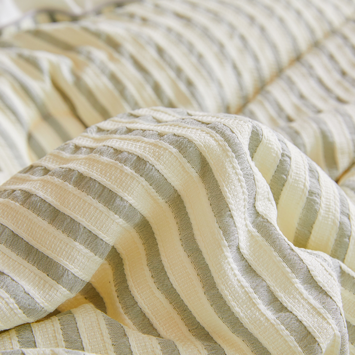 91家纺网 家纺一手货源 找家纺 金喜家居 2025秋冬新款色织提花大豆被学生被被子被芯春秋被冬被 豆绿