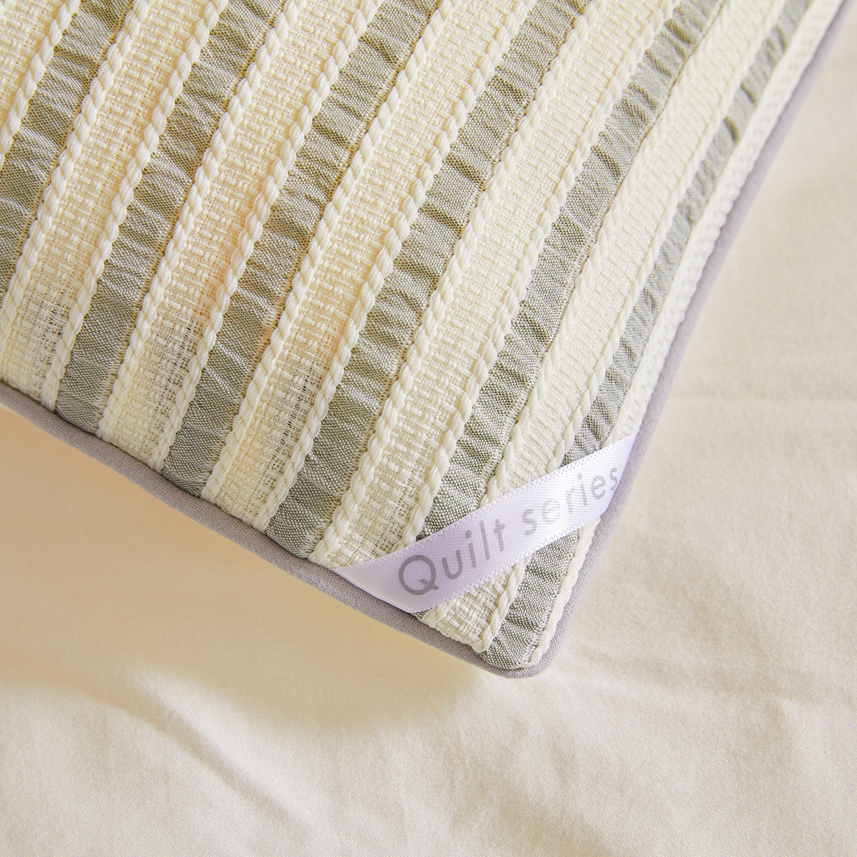 91家纺网 家纺一手货源 找家纺 金喜家居 2025秋冬新款色织提花大豆被学生被被子被芯春秋被冬被 豆绿