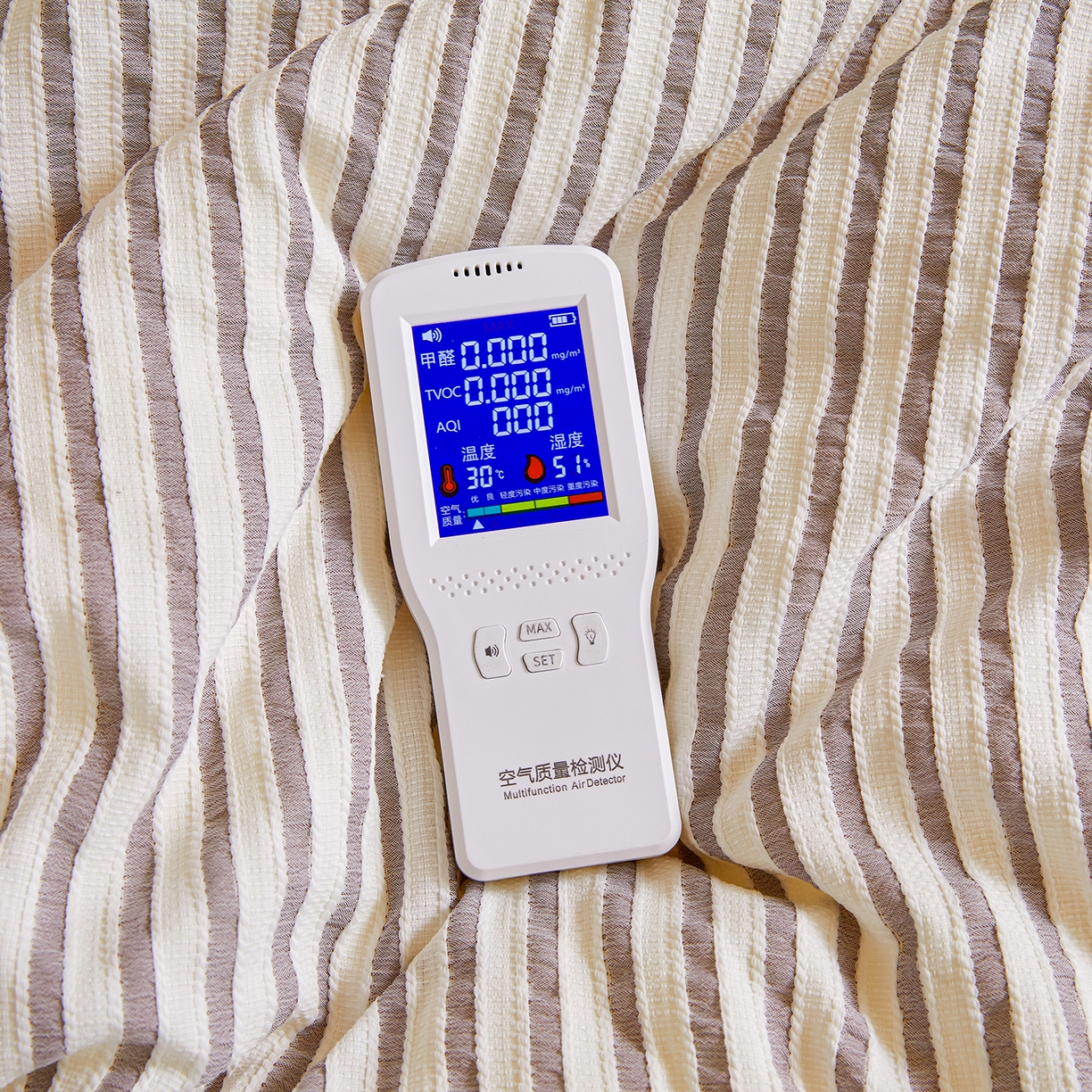 91家纺网 家纺一手货源 找家纺 金喜家居 2025秋冬新款色织提花大豆被学生被被子被芯春秋被冬被 杏子灰