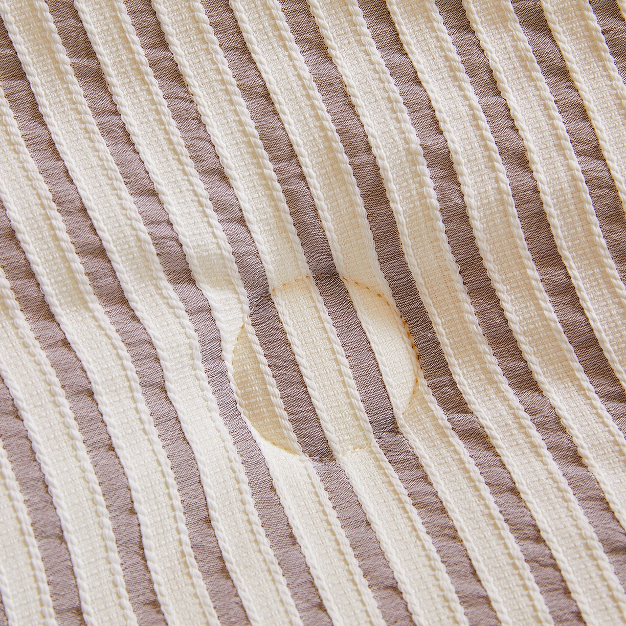 91家纺网 家纺一手货源 找家纺 金喜家居 2025秋冬新款色织提花大豆被学生被被子被芯春秋被冬被 杏子灰