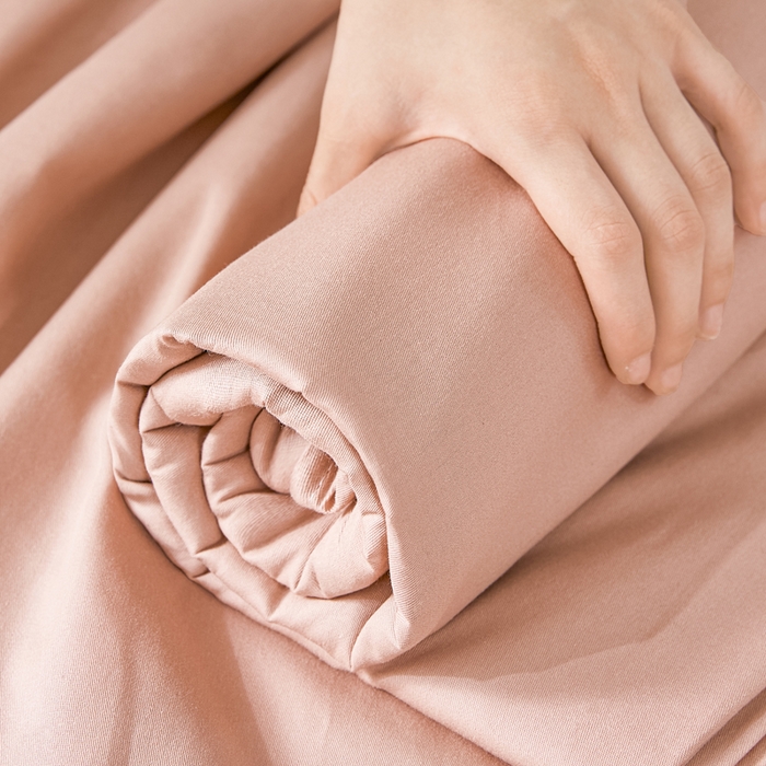 91家纺网 家纺一手货源 找家纺 凡客家居 2025新款全棉纯色简约单品床单系列 豆沙粉