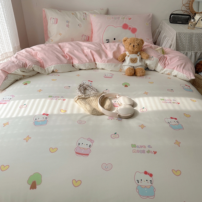 91家纺网 家纺一手货源 找家纺 桃心家居 2025新款A类亲肤舒适软糯云柔水洗棉数码印花混搭四件套-少女卡通奶乎乎 云柔水洗棉-奶咖心愿猫