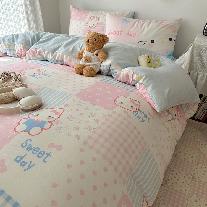 91家纺网 家纺一手货源 找家纺 桃心家居 2025新款A类亲肤舒适软糯云柔水洗棉数码印花混搭四件套-少女卡通奶乎乎 云柔水洗棉-甜甜布偶猫