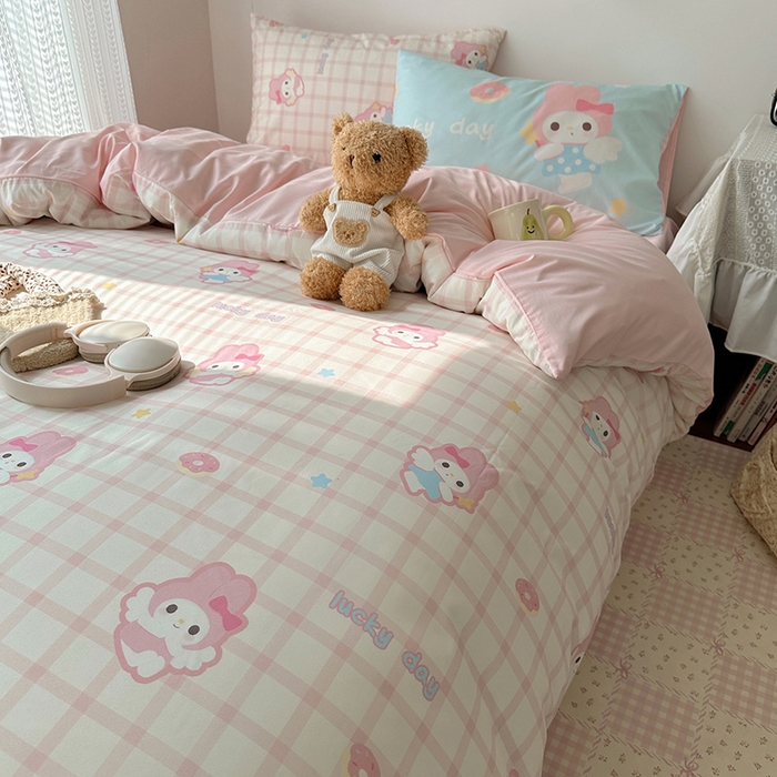 91家纺网 家纺一手货源 找家纺 桃心家居 2025新款A类亲肤舒适软糯云柔水洗棉数码印花混搭四件套-少女卡通奶乎乎 云柔水洗棉-甜甜圈美蒂