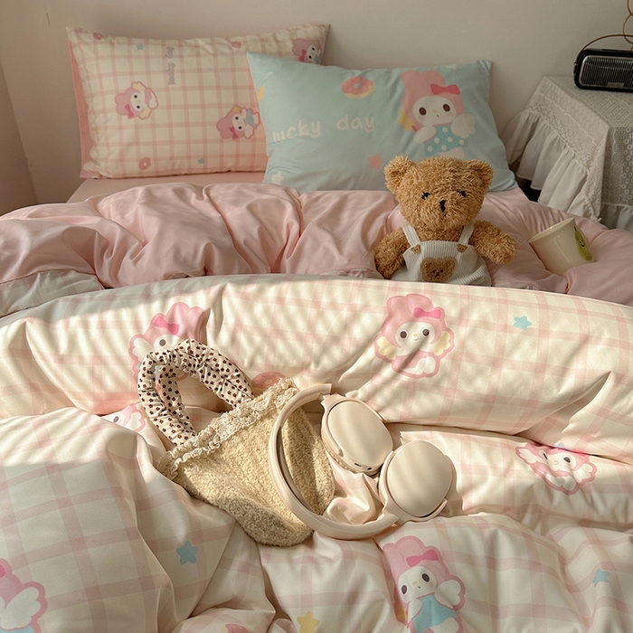 91家纺网 家纺一手货源 找家纺 桃心家居 2025新款A类亲肤舒适软糯云柔水洗棉数码印花混搭四件套-少女卡通奶乎乎 云柔水洗棉-甜甜圈美蒂