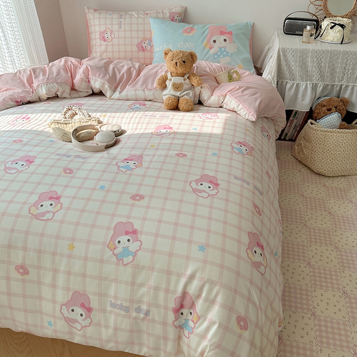 91家纺网 家纺一手货源 找家纺 桃心家居 2025新款A类亲肤舒适软糯云柔水洗棉数码印花混搭四件套-少女卡通奶乎乎 云柔水洗棉-甜甜圈美蒂