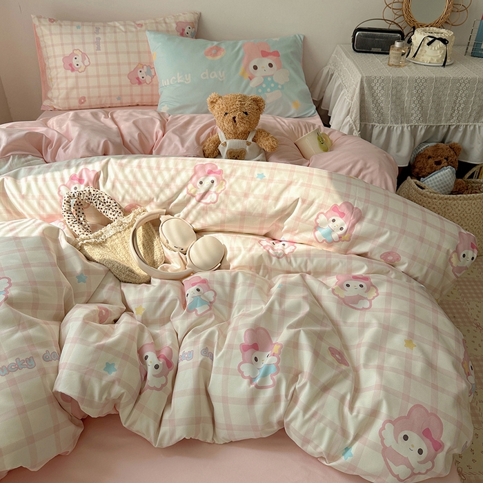 91家纺网 家纺一手货源 找家纺 桃心家居 2025新款A类亲肤舒适软糯云柔水洗棉数码印花混搭四件套-少女卡通奶乎乎 云柔水洗棉-甜甜圈美蒂