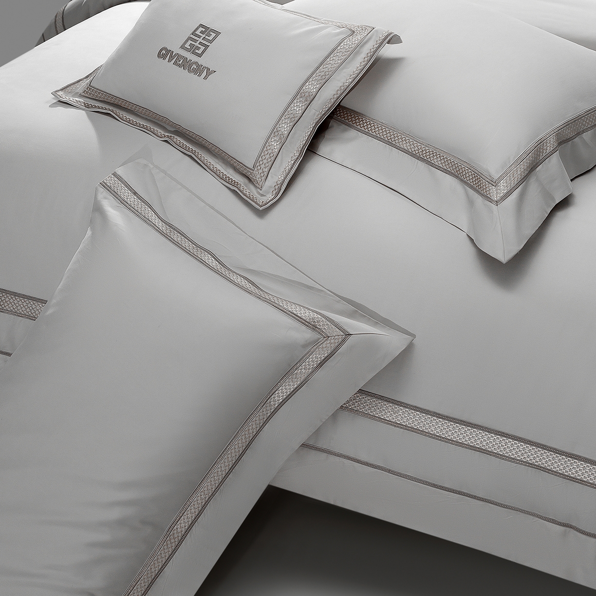 91家纺网 家纺一手货源 找家纺 高大尚婚庆馆 2025新款长绒棉磨毛四件套-纪梵希 纪梵希-绅士灰