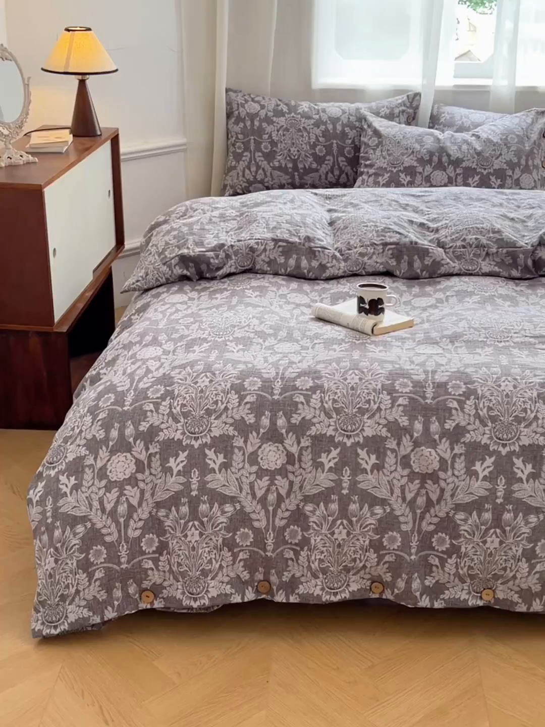 91家纺网 家纺一手货源 找家纺 优尚佳生活馆 2025秋冬新款高克重亚麻复古侘季风复麻系列四件套 霜华梦影